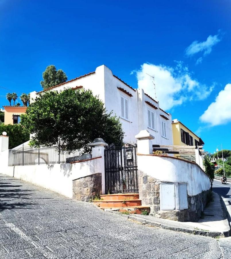 Brecchembe - Holiday Home In The Center Of Lacco Ameno Lacco Ameno  Kültér fotó